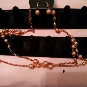 Necklace and earring set